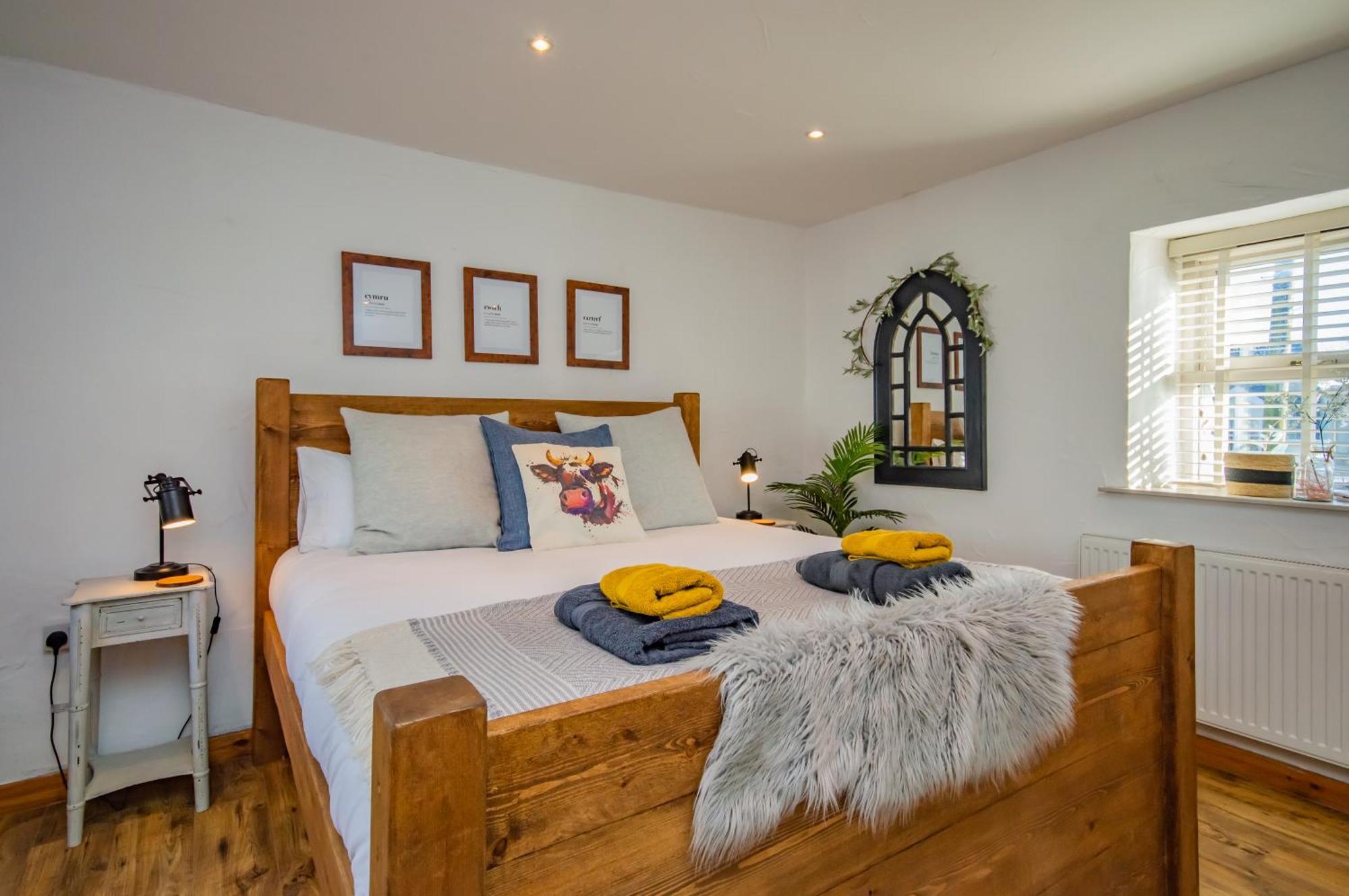 Cosy Farm Conversion In The Heart Of Pembrokeshire Maenclochog Exterior photo