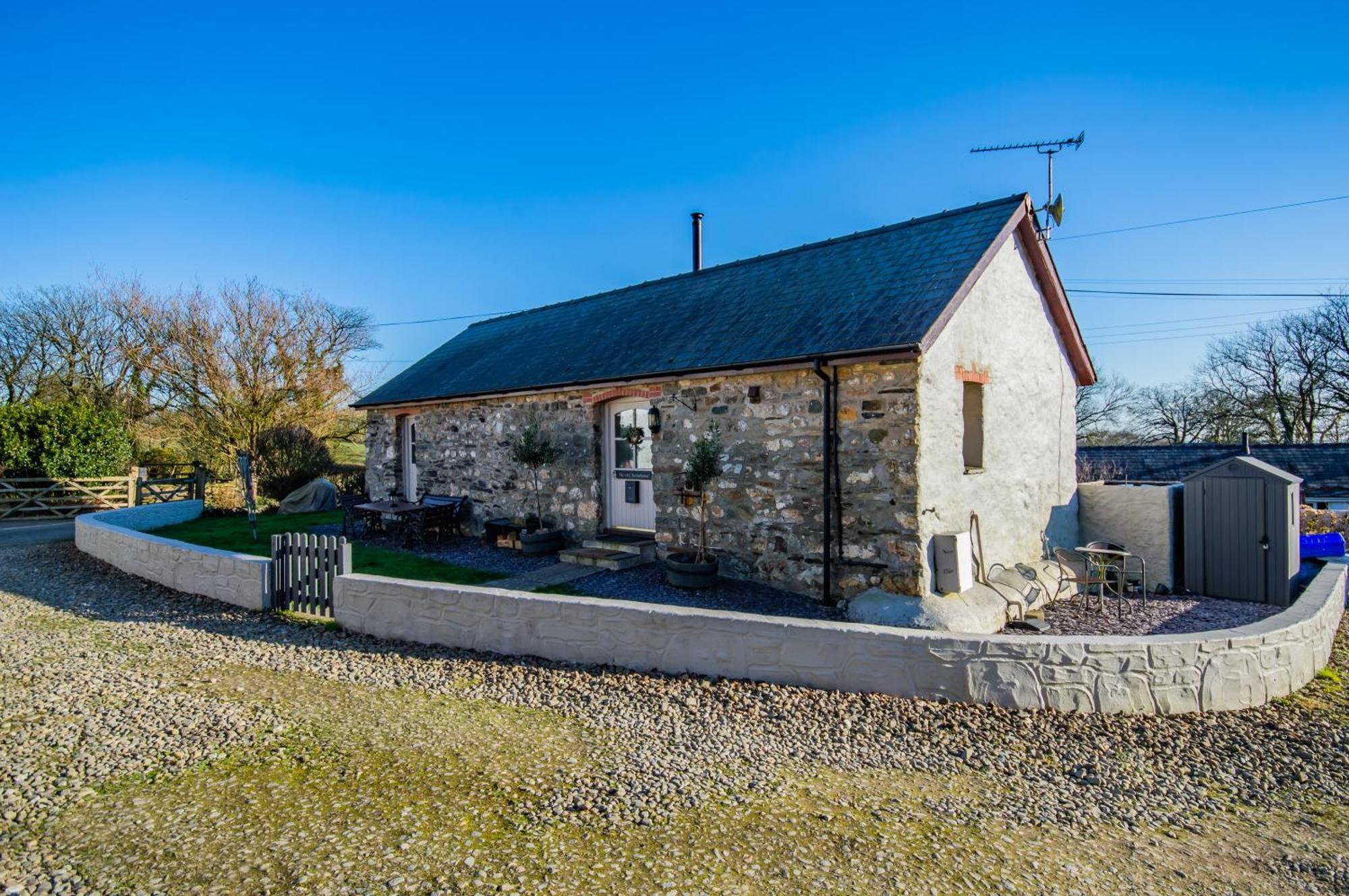 Cosy Farm Conversion In The Heart Of Pembrokeshire Maenclochog Exterior photo