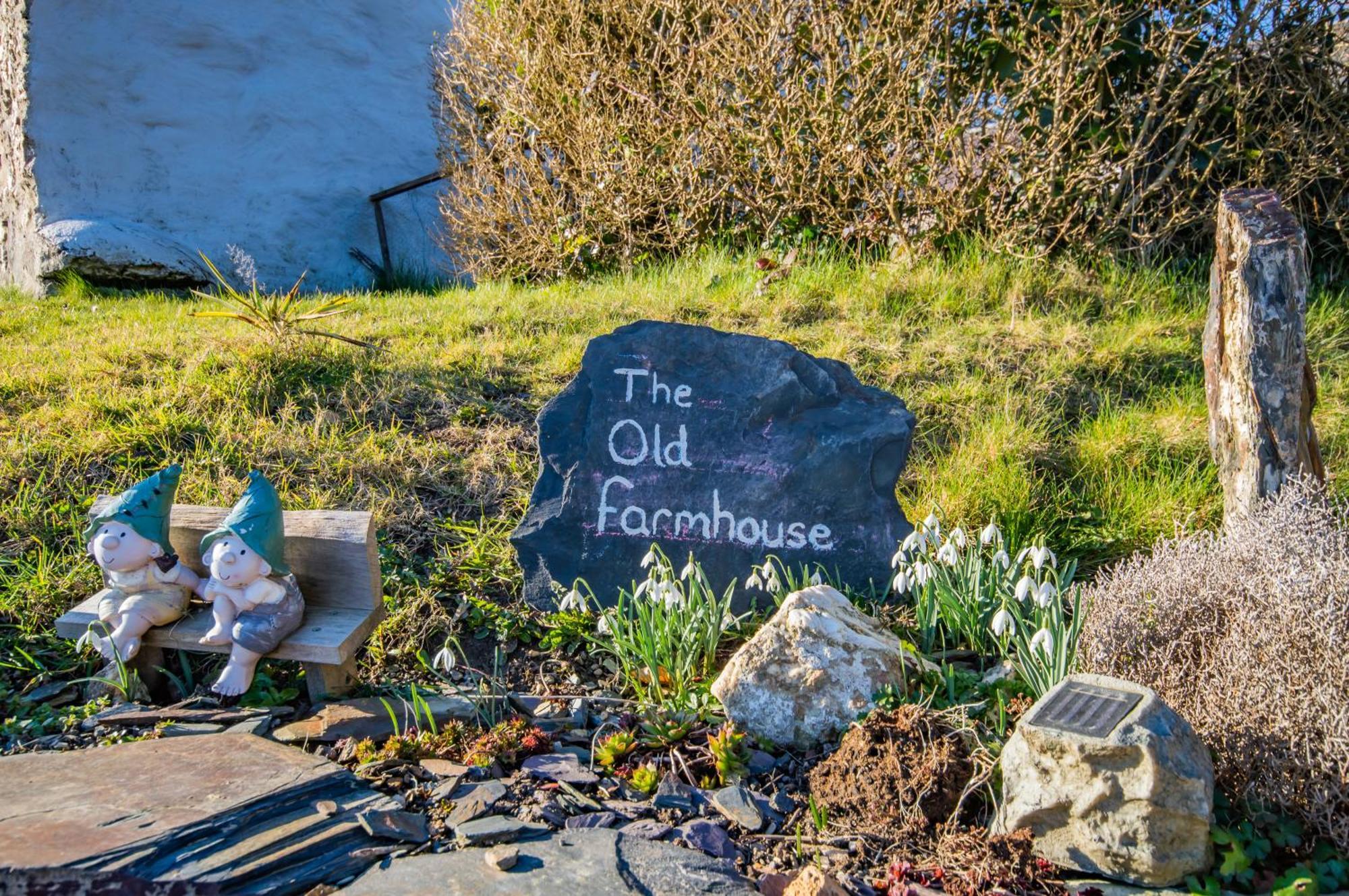 Cosy Farm Conversion In The Heart Of Pembrokeshire Maenclochog Exterior photo