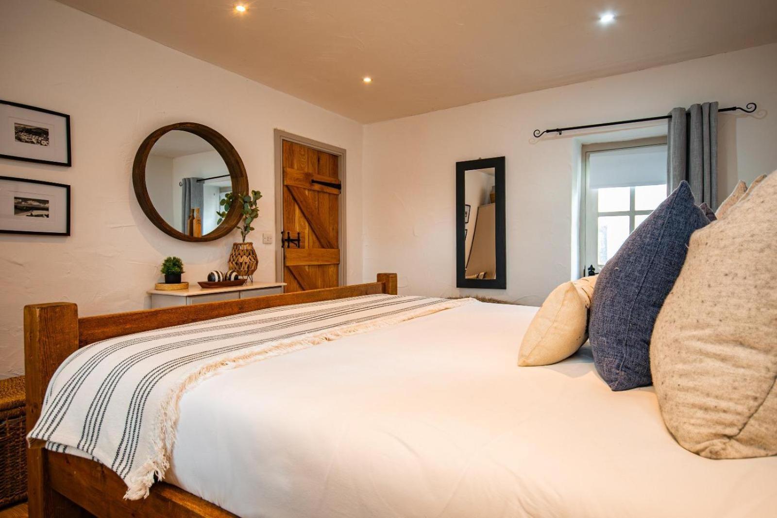 Cosy Farm Conversion In The Heart Of Pembrokeshire Maenclochog Exterior photo